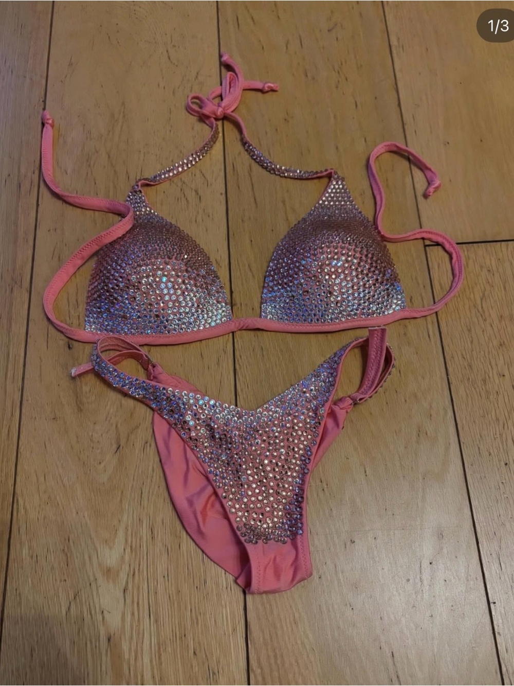 Competition bikini - Picture 2 of 3